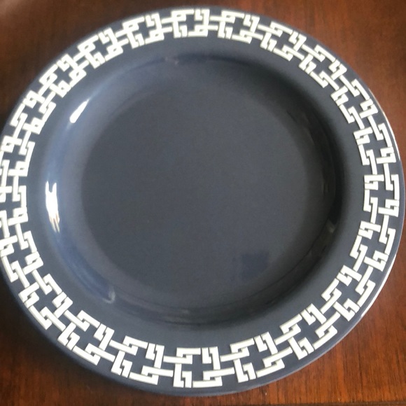 Williams Sonoma melamine dinner plates - Picture 1 of 3
